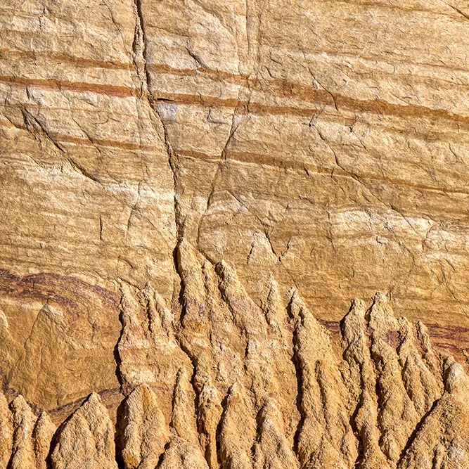 <strong>Textures #1336 - Rustrel | 84</strong> <small>© Rémy SALAÜN</small>