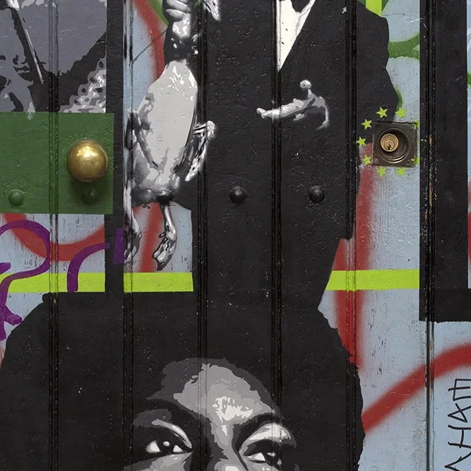 <strong>Les Portes #2113 - Avignon | 84</strong> <small>© Rémy SALAÜN</small>